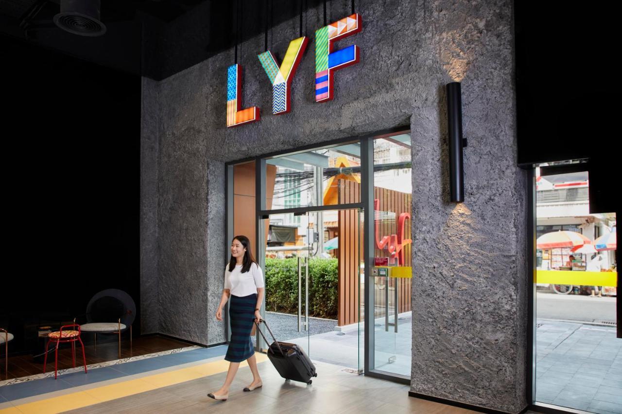 Lyf Sukhumvit 8 Bangkok Hotel Bagian luar foto