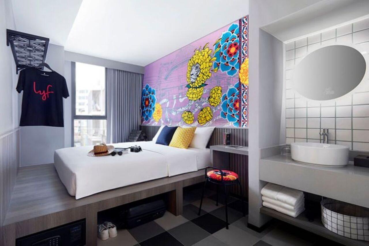 Lyf Sukhumvit 8 Bangkok Hotel Bagian luar foto