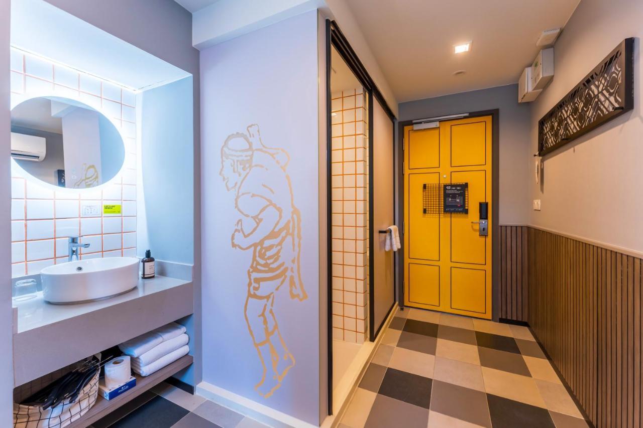 Lyf Sukhumvit 8 Bangkok Hotel Bagian luar foto